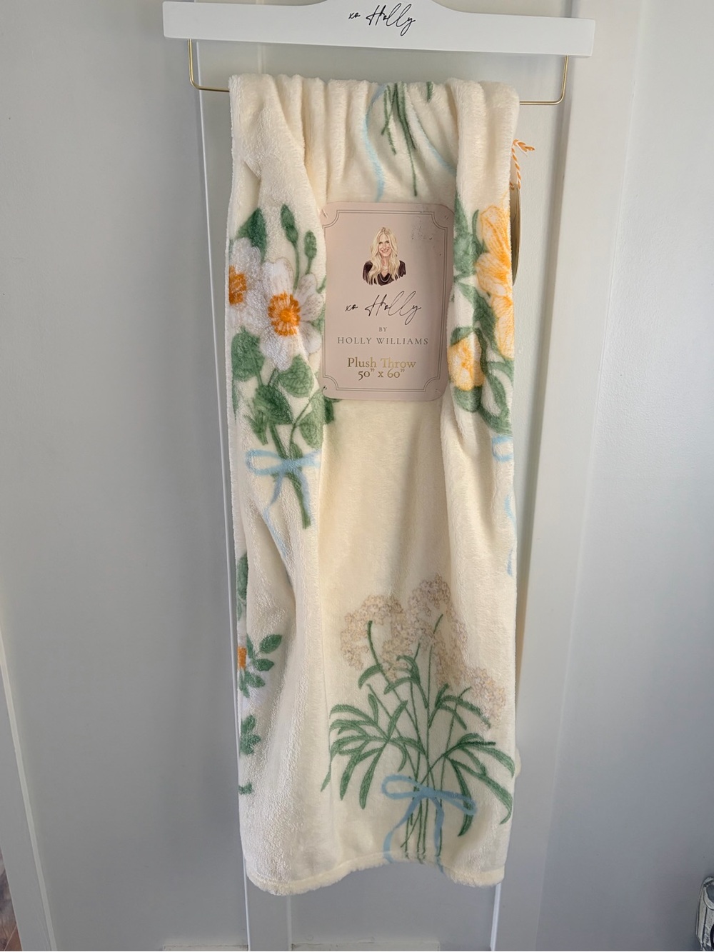 Plush Throw Blanket - Cream Floral